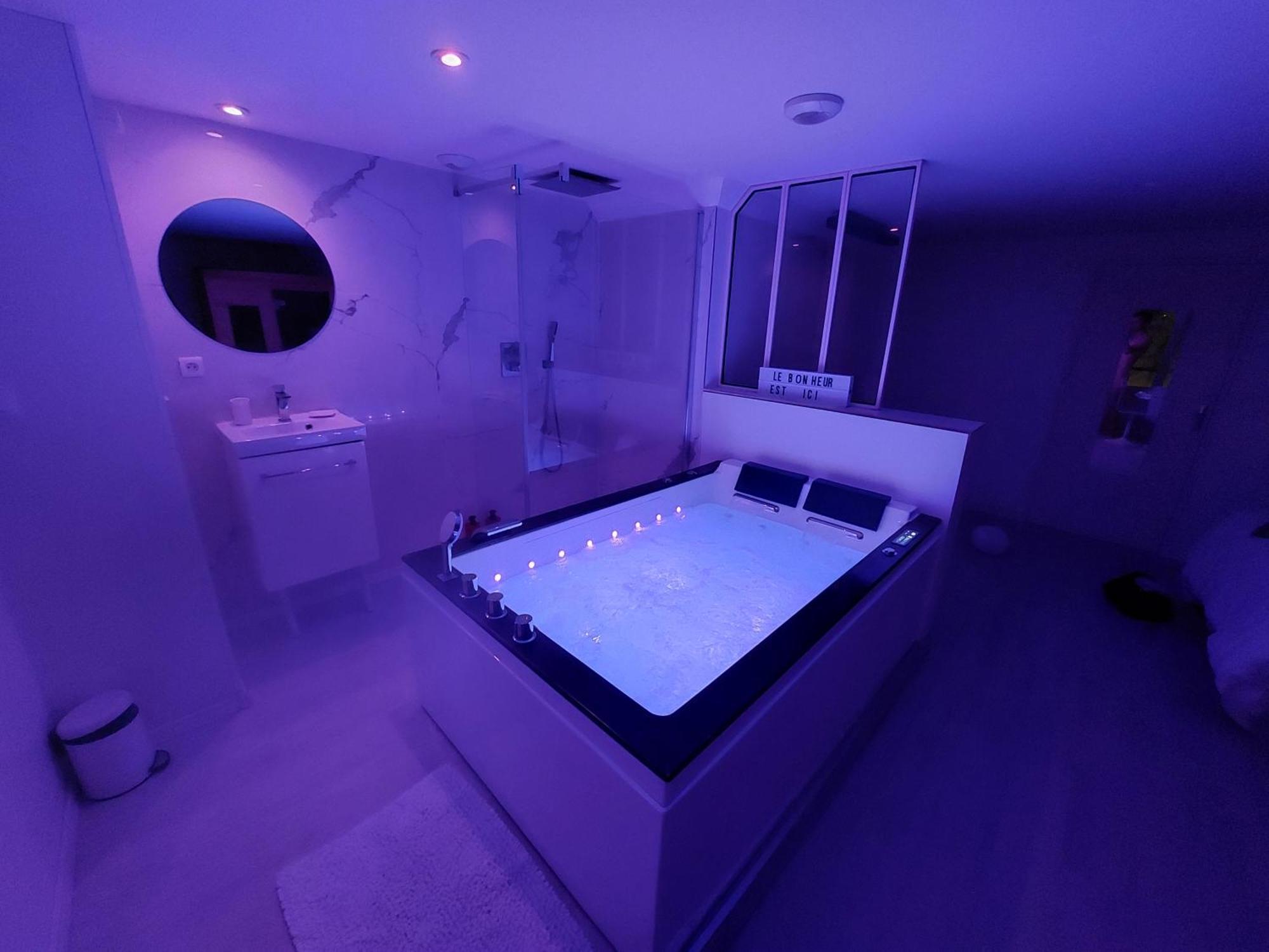 Love Room White - Les Delices Rooms Angers Exterior foto