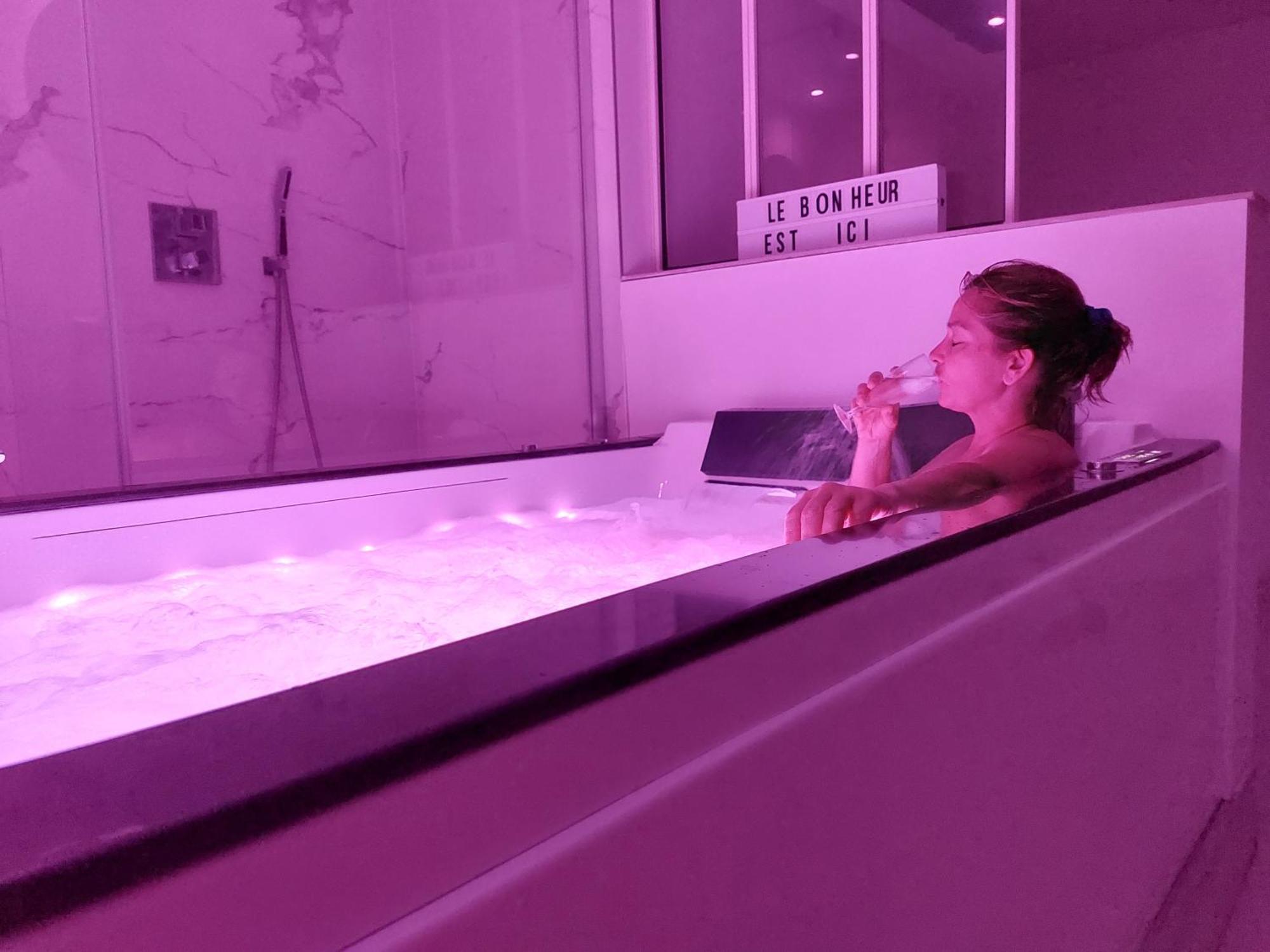 Love Room White - Les Delices Rooms Angers Exterior foto