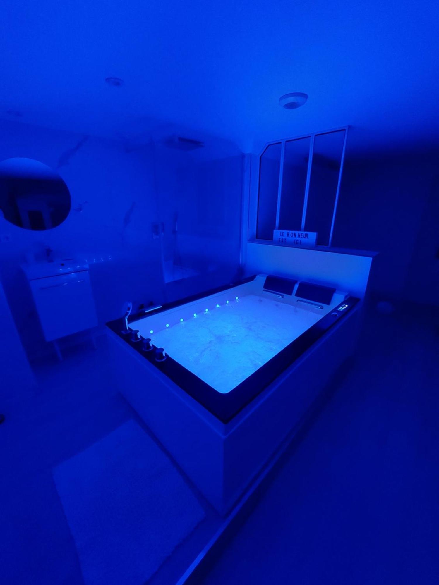 Love Room White - Les Delices Rooms Angers Quarto foto